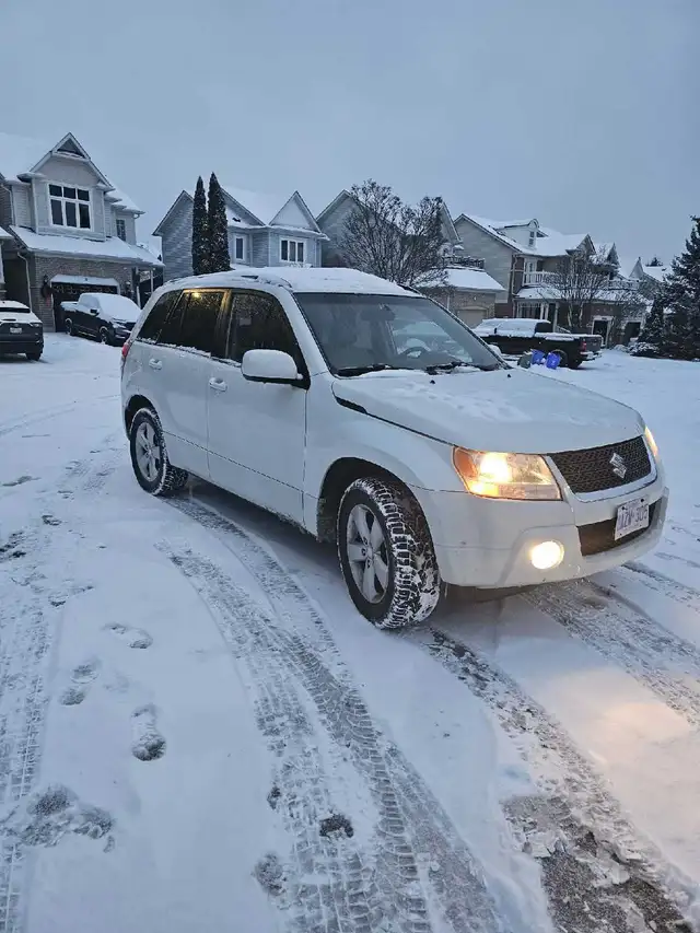 2010 Suzuki Grand Vitara AWD64728169718274121