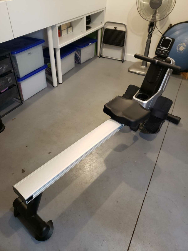 Stamina 1130 magnetic rower - almost new in Exercise Equipment in Ottawa - Image 2