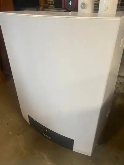 22kW Natural Gas Furnace - Buderus - GB142-24 Logamax plus - Hydronic - Working order - Changed from...