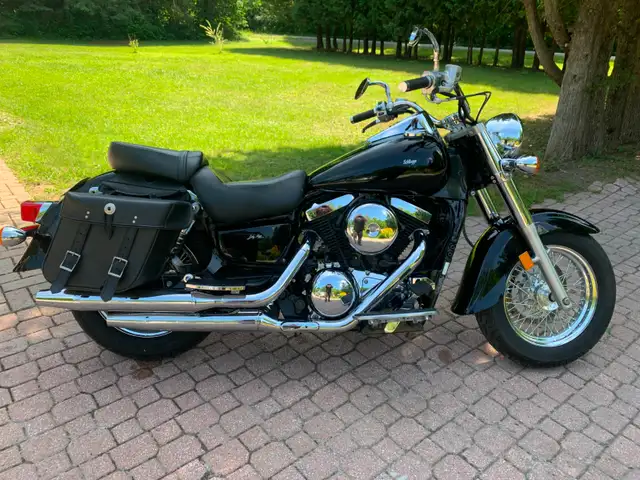 2007 Kawasaki Classic Fi Vulcan 1500 in Touring in Ottawa - Image 2