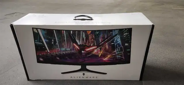 Alienware AW3423DWF in Monitors in City of Montréal - Image 2