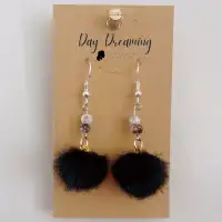 Handmade earrings_black fluffy 