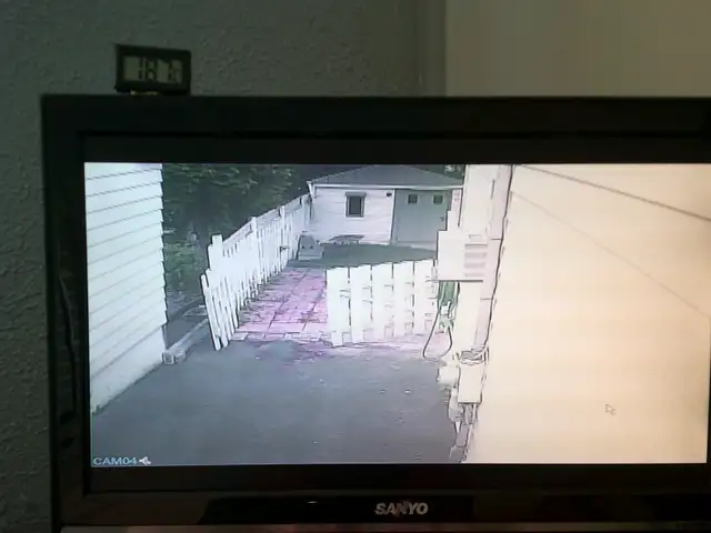 kit cameras   5 plus  enregistreur fils ch in General Electronics in Laval / North Shore - Image 3