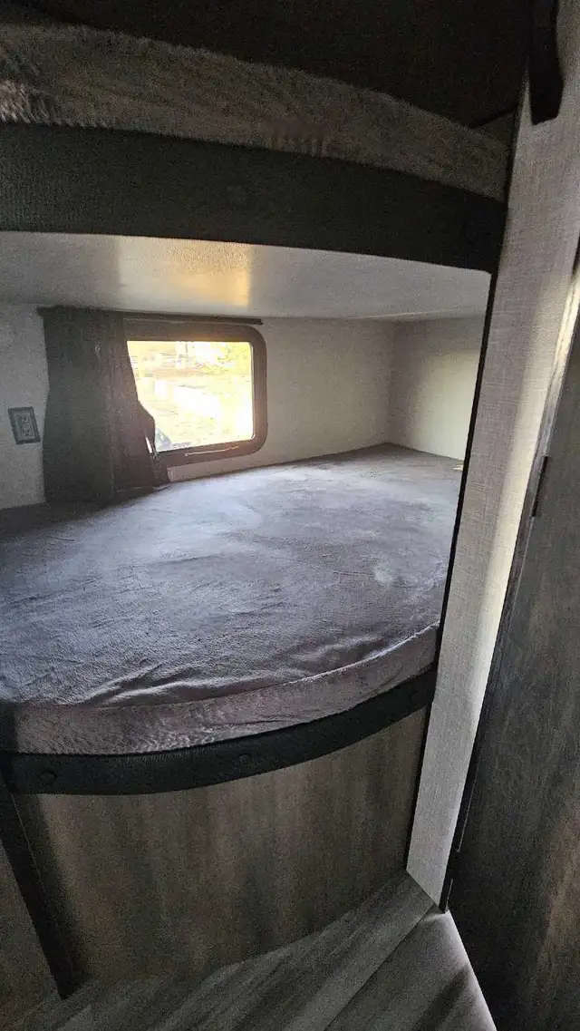 New Price Drop!!! 2024 Travel Trailer Bunkhouse in Other in Markham / York Region - Image 7