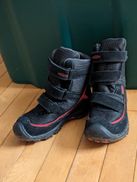 Little Kids Keen winter boots size 12