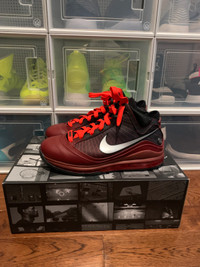 Nike LeBron 7 Retro Christmas