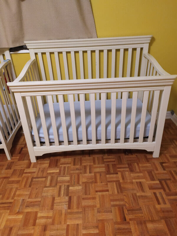 Convertible Crib in Cribs in Oakville / Halton Region - Image 2