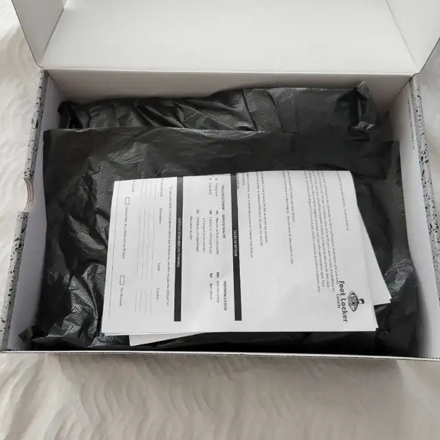 2020 Air Jordan 5 Alternate Grape Deadstock Mens Size 10.0 in Men's Shoes in Oakville / Halton Region - Image 11