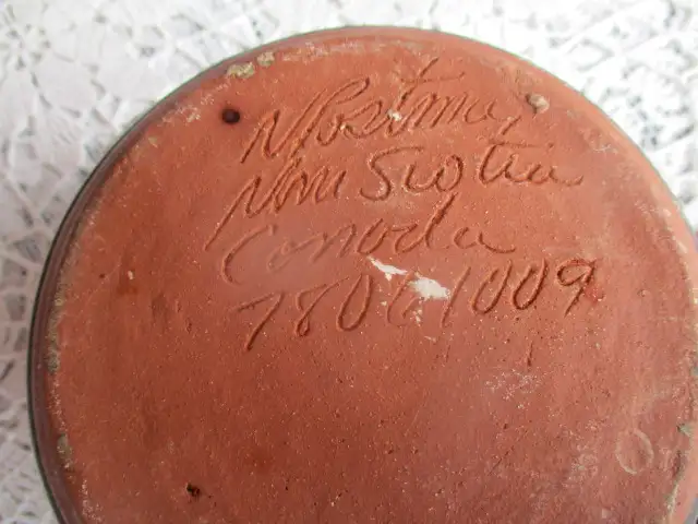 Beautiful Postma Pottery Jar--Signed in Arts & Collectibles in New Glasgow - Image 4
