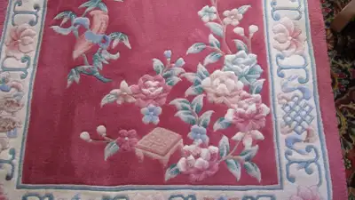 LOVELY 42“X 69“ HANDMADE ORIENTAL STYLE WOOL RUG, View more