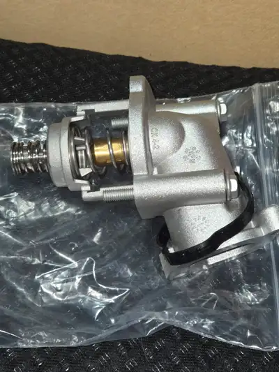 Thermostat Housing Assembly Replace ‎15-81889, ‎1581889, 12678784 Compatible with Cadillac Chevy GMC...