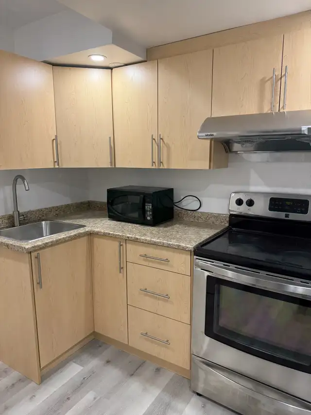 2 Bedroom house available for rent in Whitby, Williamsburg in Long Term Rentals in Oshawa / Durham Region - Image 5