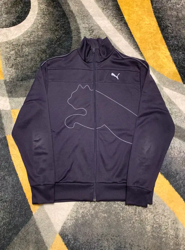 Puma Zip Up Sweater in Men's in Mississauga / Peel Region - Image 2