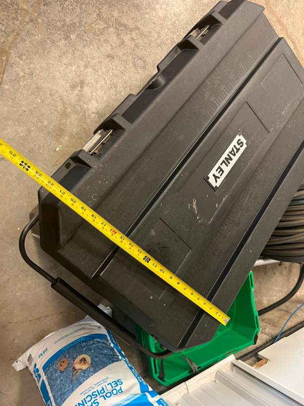 50 gallon Stanley tool job chest in Tool Storage & Benches in London - Image 3
