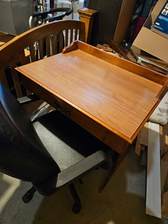 Desk with Chair in Desks in North Bay