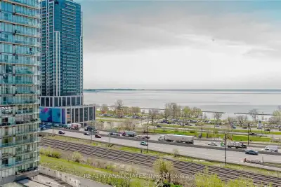 First-time buyers and urban professionals will love this chic 8th-floor residence located in the vib...