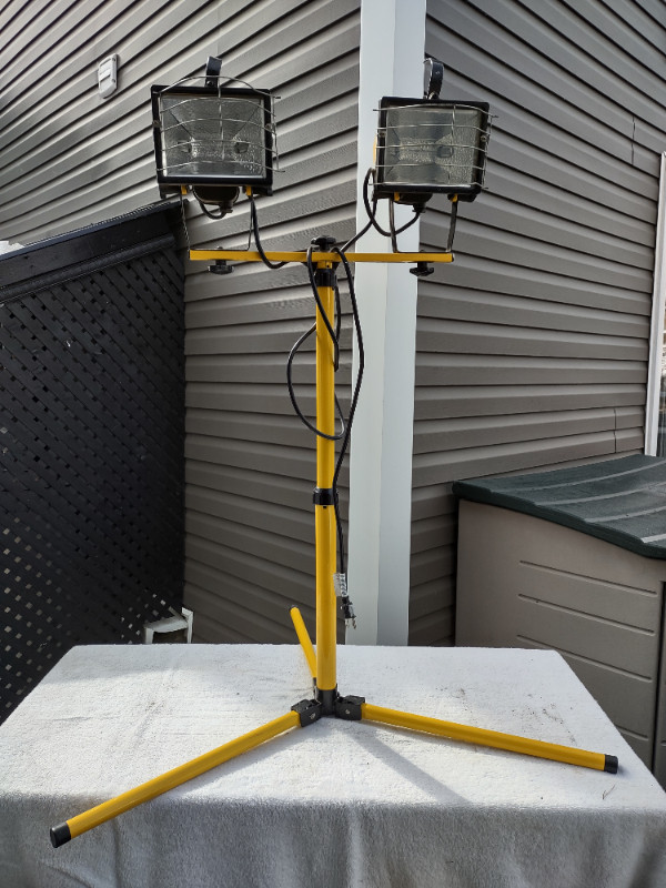 Dual halogen work light in Other in Renfrew