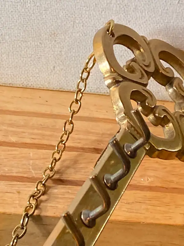 Vintage Brass Key Holder, Keyboard in the Shape of a Key 5 Hooks in Arts & Collectibles in Vancouver - Image 6