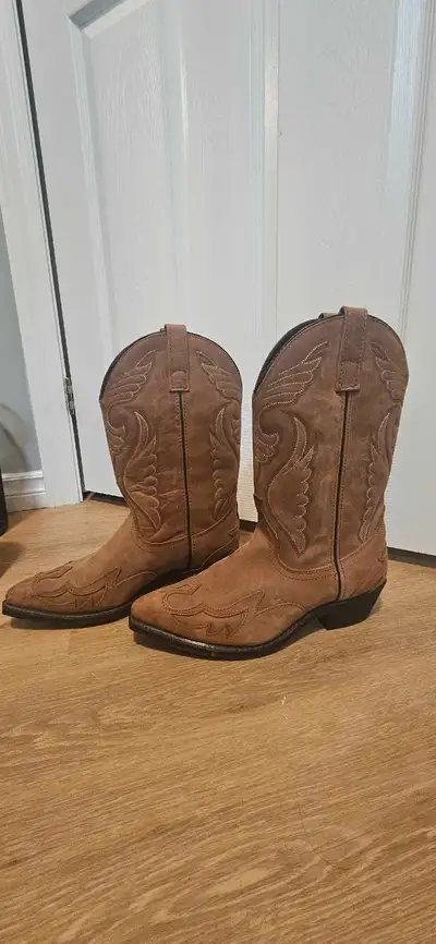 cow boy boots (men 9½), View more