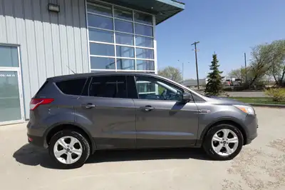 Yes, is available. Call 587**920*62*91 2013 FORD ESCAPE SE 1.6L 4 CYL Air Conditioning - Alloy Wheel...