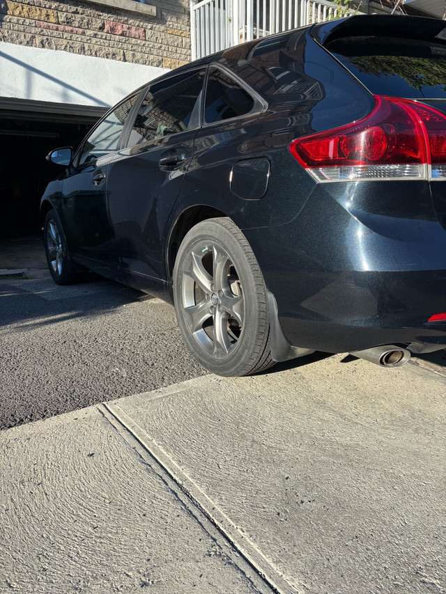 Toyota Venza dans Autos et camions  à Ville de Montréal - Image 4