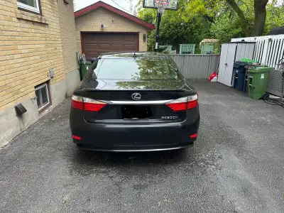 Car has been well maintained throughout the years. Through consistent oil changes, brand new brakes,...