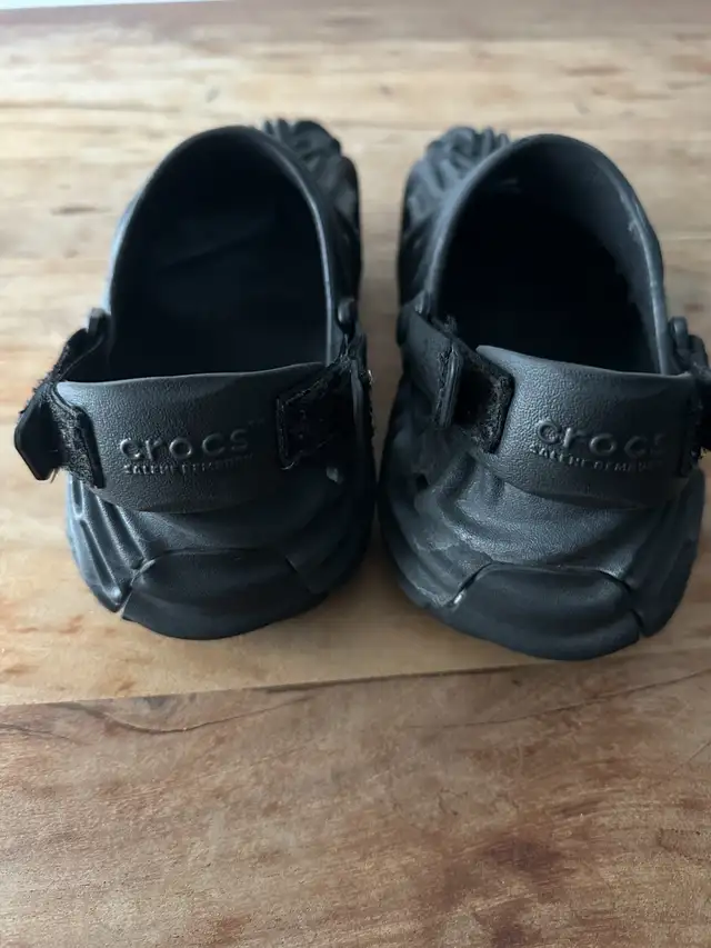 Salehe Bembury x Crocs Pollex Clog - Sasquatch (Black) - Size M8 in Men's Shoes in Markham / York Region - Image 5