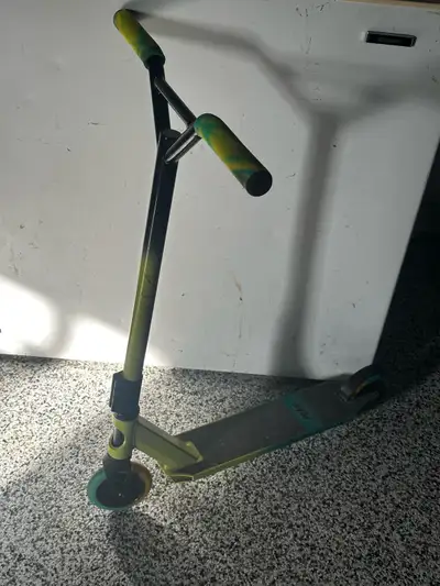 Green Pilot Pro Scooter originally purchased from West 49. Great for skate parks, tricks, and cruisi...