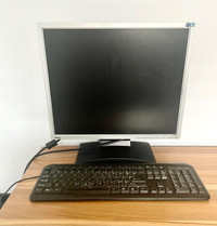 15” Computer Monitor with key board 