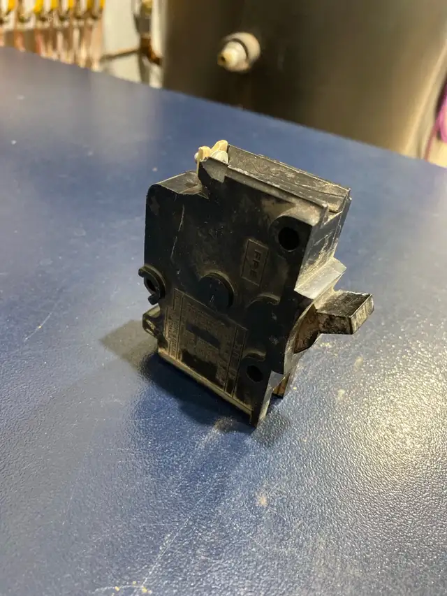 federal pioneer breakers in Electrical in Summerside - Image 2