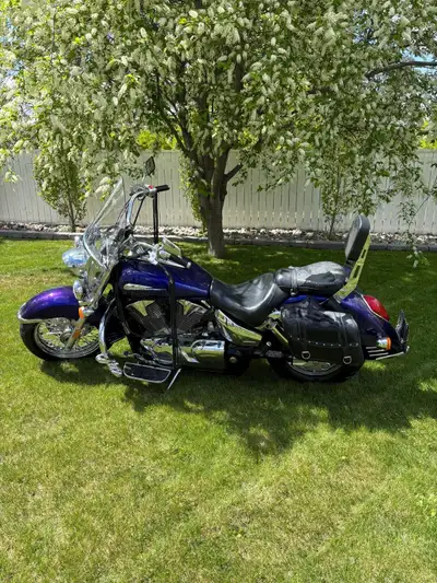 LOW KMS!!! Selling our 2003 honda vtx 1300! This has been a excellent bike but ready for a new owner...