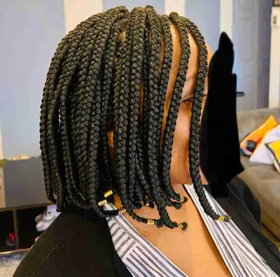 tresses africaines 90$ mèches inclus avec accessoires , View more