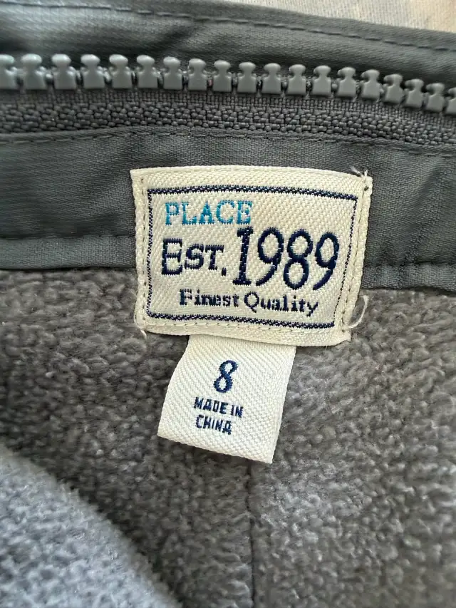 Child’s Size 8 Snow Pants for Sale in Kids & Youth in Calgary - Image 4