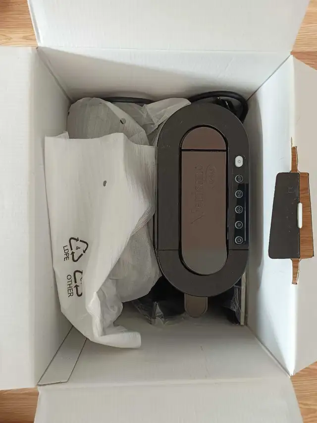 Starbucks Coffee Maker, Starbucks Mugs in Coffee Makers in City of Toronto - Image 7