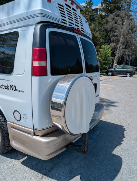 Roadtrek Popular 190 2004  CERTIFIED – READY TO GO - TWIN BEDS in RVs & Motorhomes in Markham / York Region - Image 2