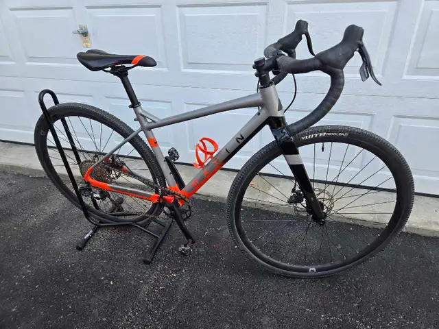 Marin Gestalt x10 Gravel Bike (Small) in Other in Guelph - Image 2