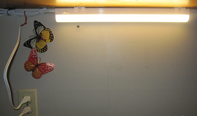 LED Under Cabinet Lighting Kit in Indoor Lighting & Fans in Regina