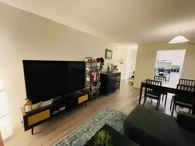 Le premier mois sera gratuit. Possibilité d'arrivée en mars. Je cède mon 3 1/2 de 659 pi², situé dan...