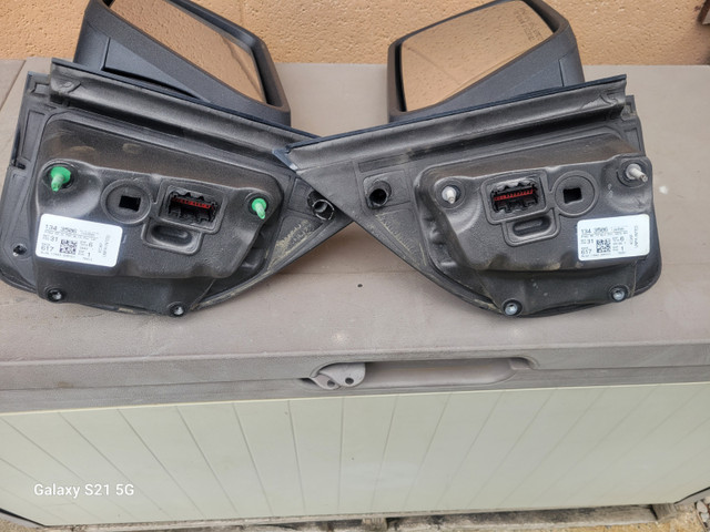 Ford mirrors in Auto Body Parts in Sarnia