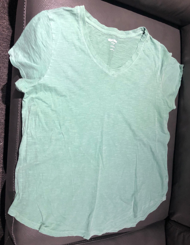 Old Navy women’s light green T-shirt size large | $2 firm in Women's - Tops & Outerwear in Kingston