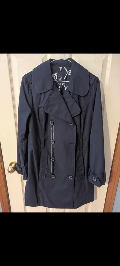 Women's spring/fall Nautica jacket that is in new condition as it's only been worn once. Size medium...