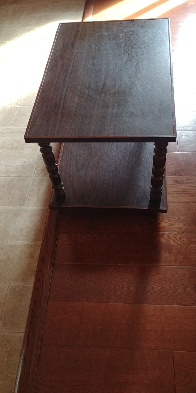 Antique Side Table/Center Table/TV Table L 24"  W 16" H 16 1/2" in Other Tables in Kitchener / Waterloo - Image 2