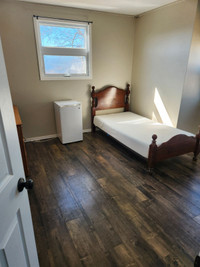 SHARED ACCOMODATIONS - Norwich, Ontario