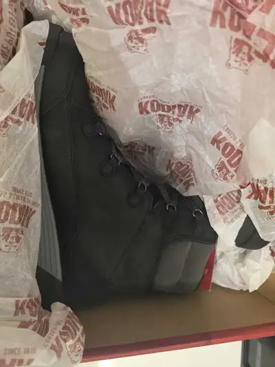 Kodiak Claresholm Boot - Size 9 bnib , View more