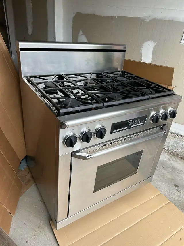 Dacor 36 inch Six Burner Gas Range in Stoves, Ovens & Ranges in Kawartha Lakes - Image 2