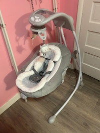 Perfect Condition Barely Used Plug-In Baby Swing