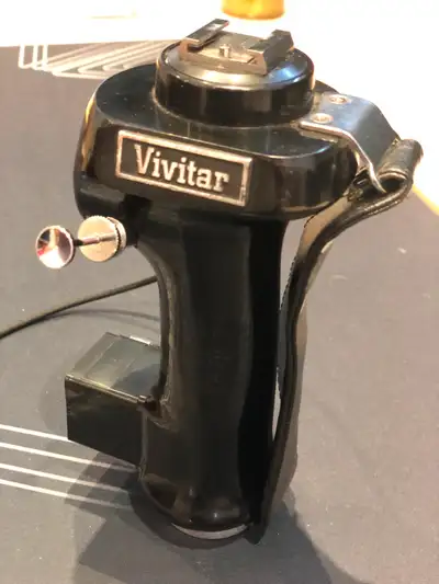 VIVITAR PG-1 and PG-2 Flash Camera Grips