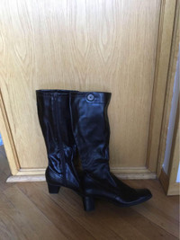Faux leather dark brown knee high boots - 2 “ heel. Pine RidgeNE