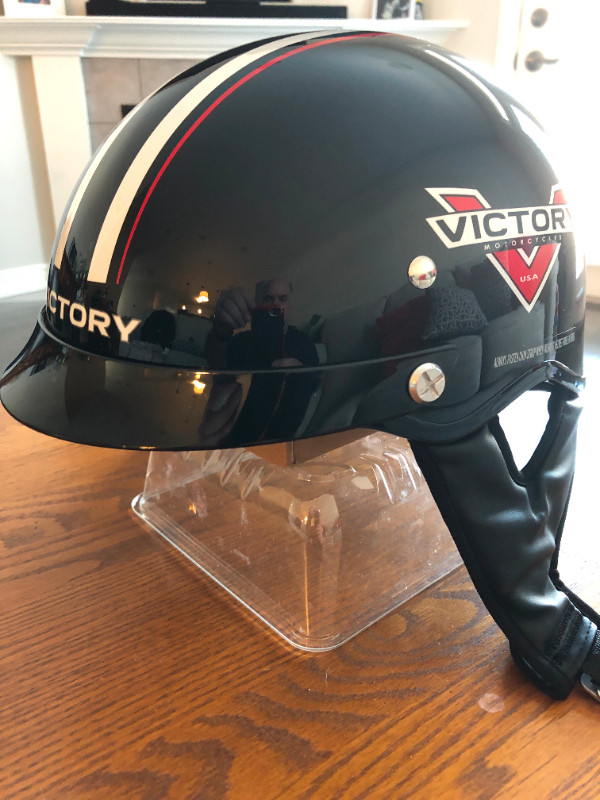 Victory Helmet in Motorcycle Parts & Accessories in Hamilton - Image 2