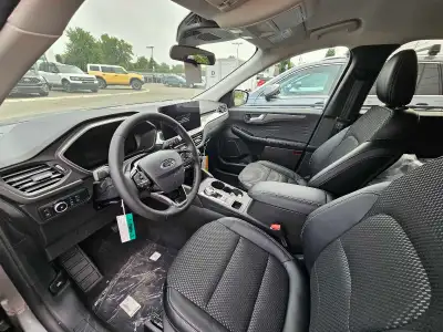 Transfert de Bail / lease transfer , viens avec pneus dhiver et été monté sur jantes. 315$/2 semaine...